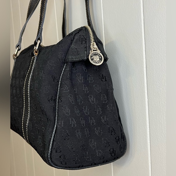 Dooney & Bourke black monogram shoulder bag with black pebbled leather straps - Picture 3 of 16